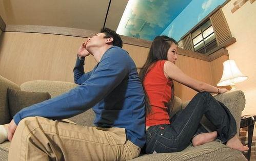 老公给老婆吃丝袜图片,老公的浪漫惊喜，老婆的甜蜜瞬间