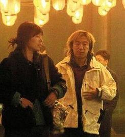 黄渤爆料坐火车视频播放,揭秘明星坐火车幕后故事