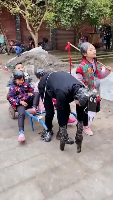 一家人快乐的乱视频,家庭乱视频集锦